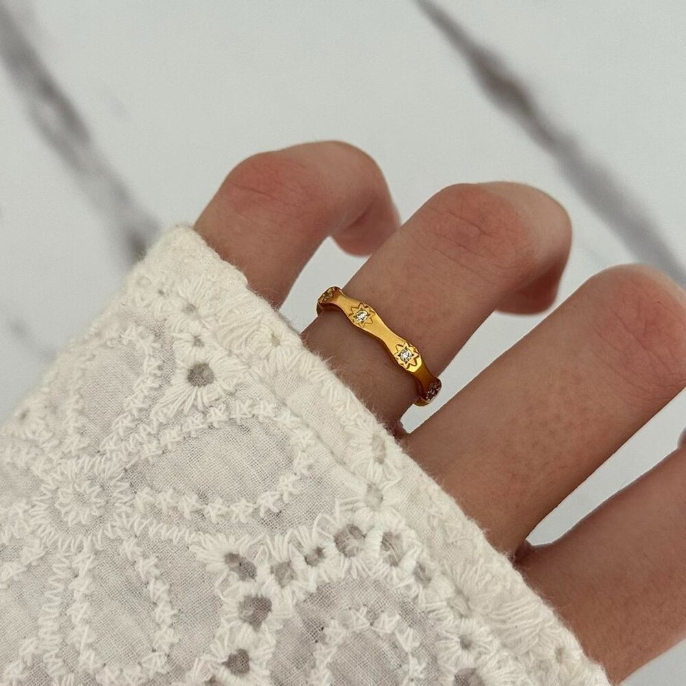 Sku:0278 gold ring zircon stone stars‎ vintage style stainless steel waterproof